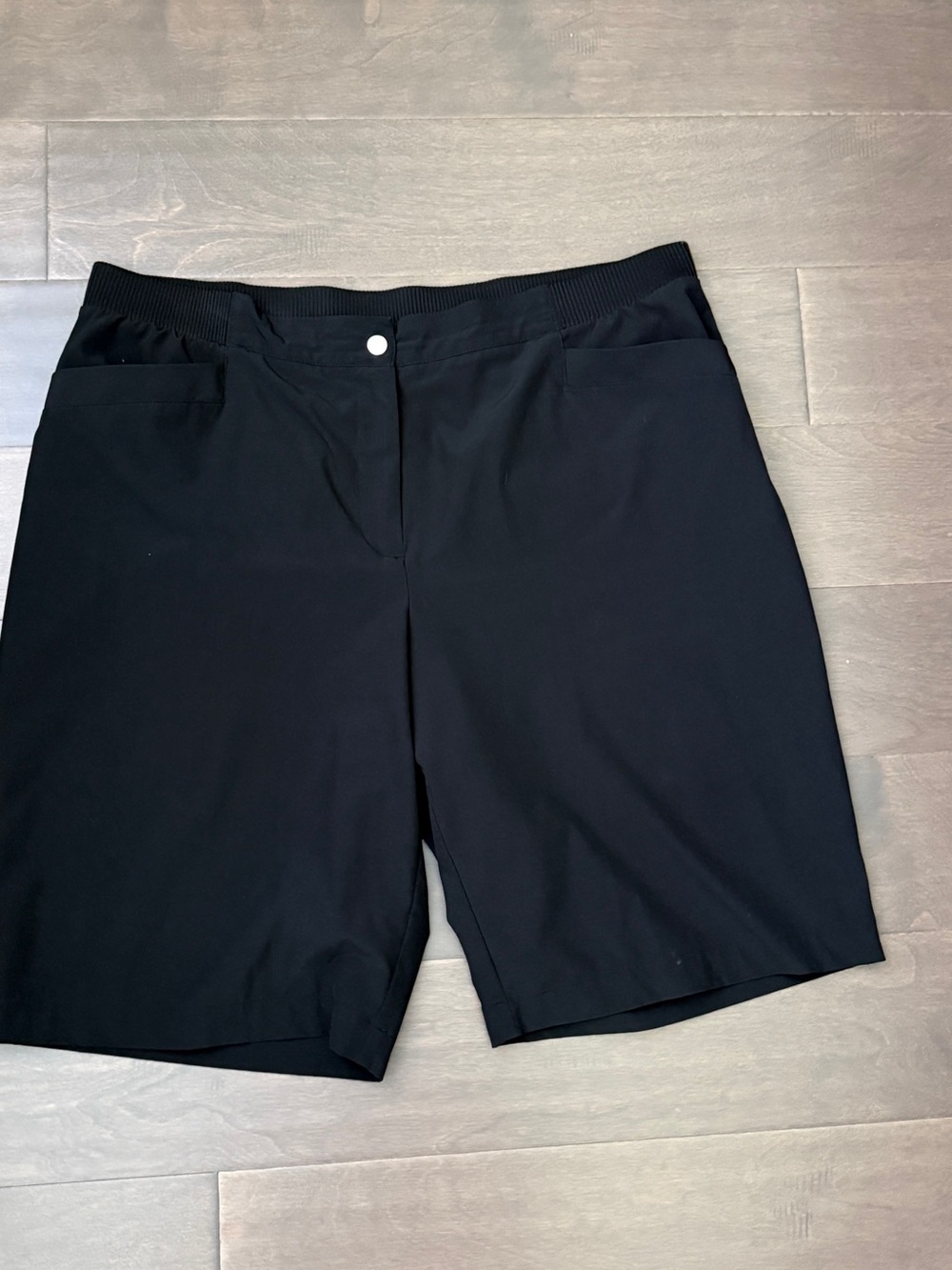 Chico's Zenergy Lightweight Black Bermuda Shorts Zipper and Pockets 12 Chicos 2